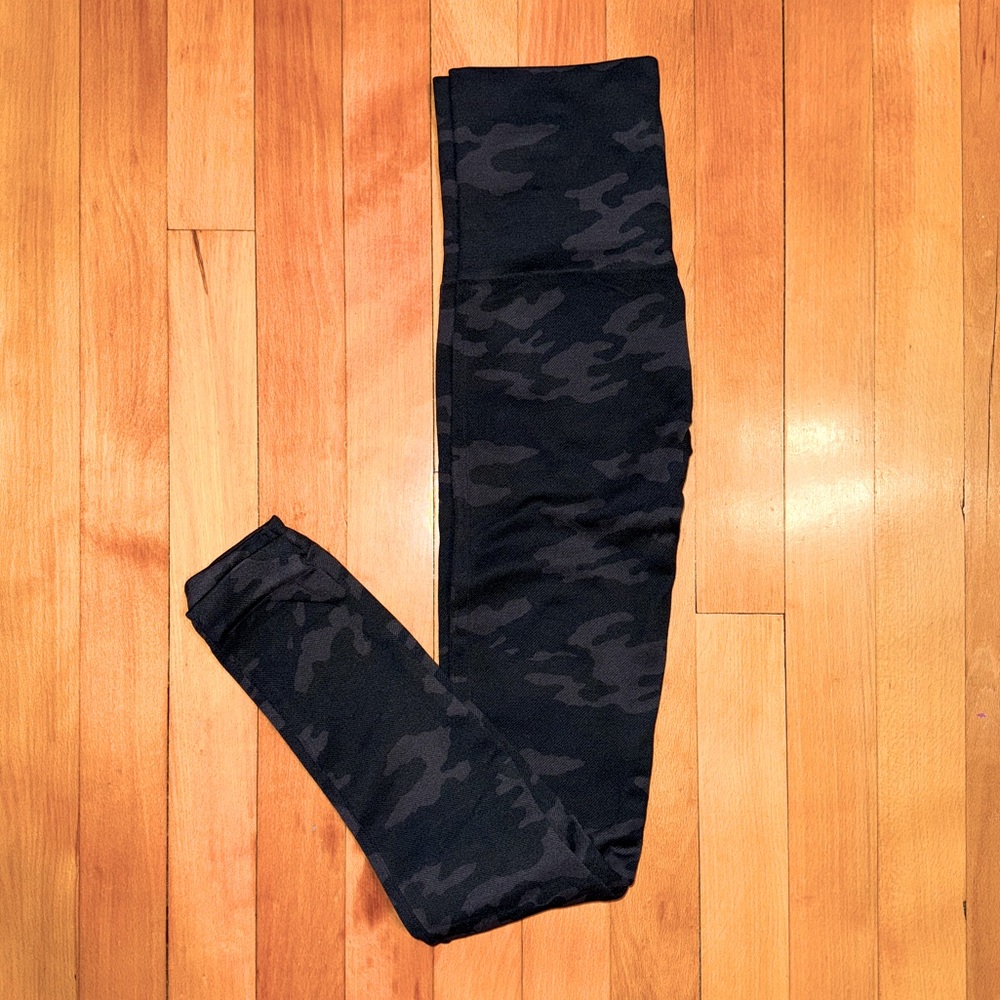 Spanx Look At Me Now High Rise Leggings in camo green - Picture 2 of 6